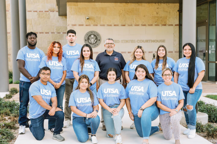UTSA Students posing together